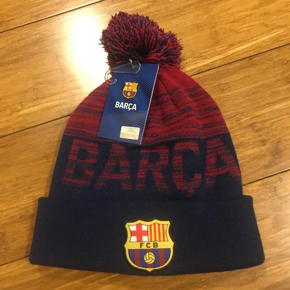 MEN'S FCA BARCA BEANIE HAT CAP ONE SIZE pom pom - Picture 1 of 3